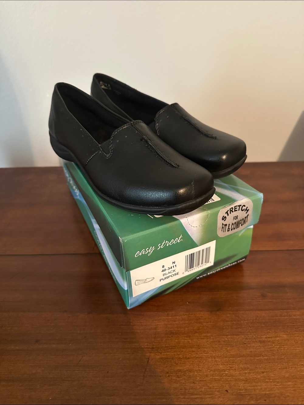 easy street Black Slip-On Women's Comfort Loafers